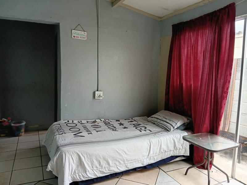 2 Bedroom Property for Sale in New Macassar Western Cape